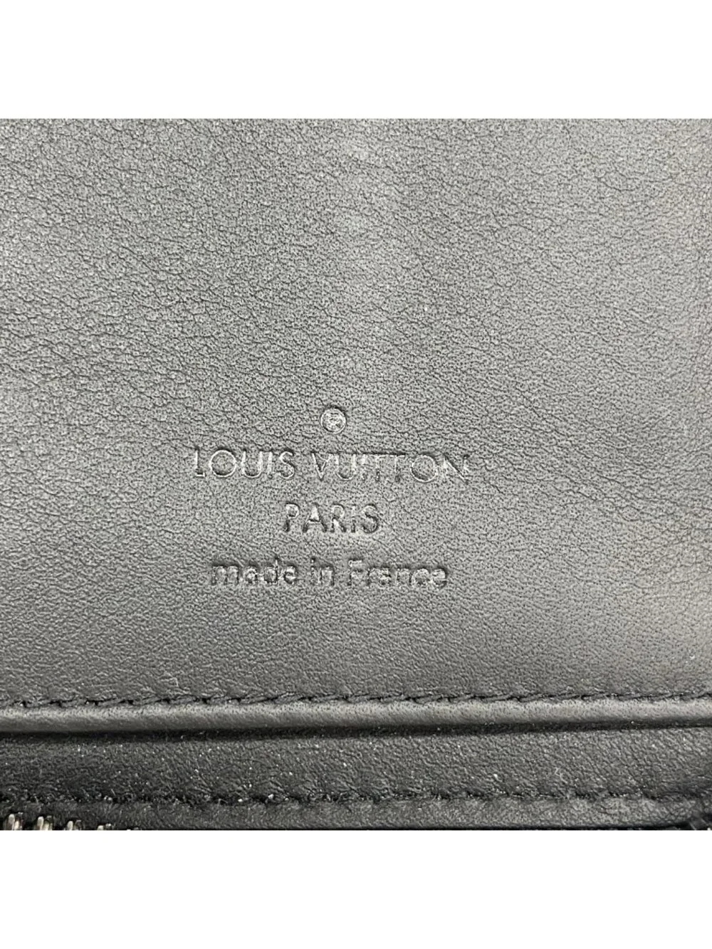 Louis Vuitton Wallet Monogram Taurillon Zippy Vertical Noir